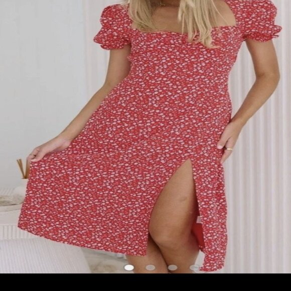Bardot Dresses & Skirts - Bardot Red White Floral Midi Dress – Size 8 / Medium – Puff Sleeve Ruched Front